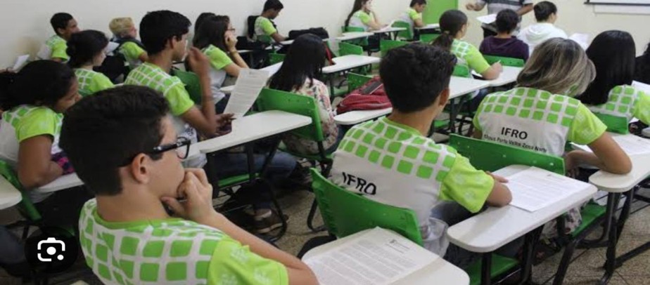 Alunos do IFRO vivenciam programa de Microcrédito em parceria com Banco do Povo